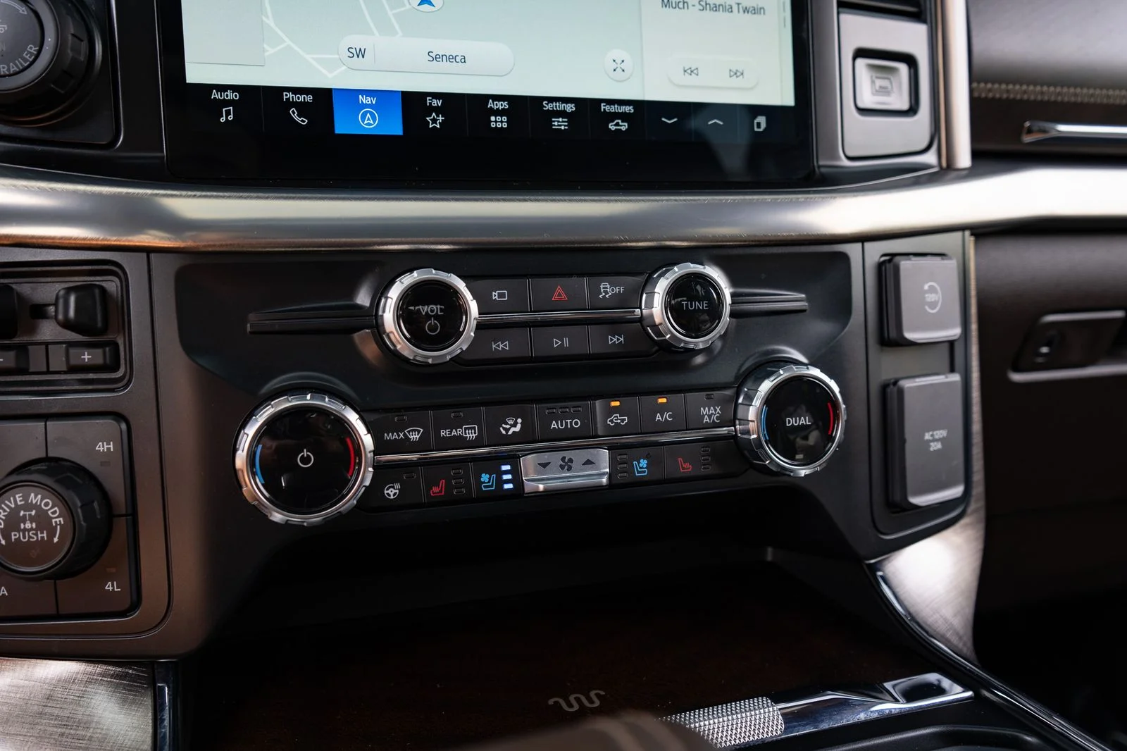 Used 2025 Blue Ford King Ranch image 54