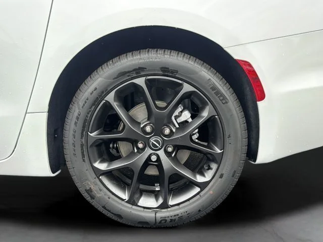2026 Chrysler Pacifica Limited - Photo 24