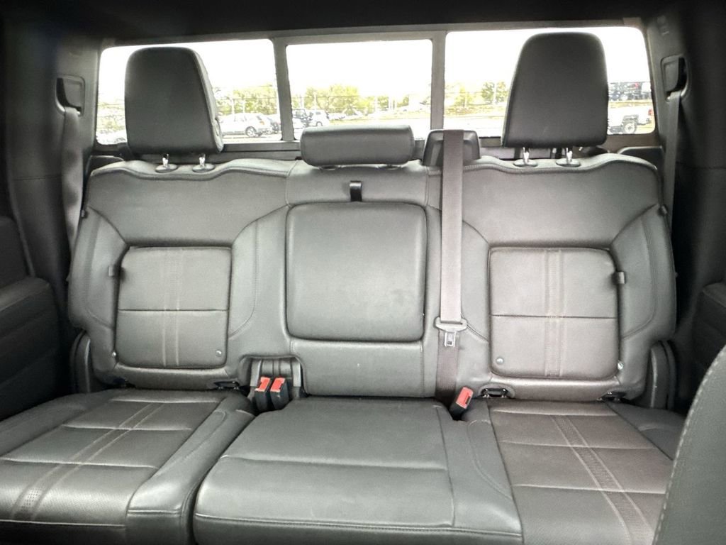 Used 2024 Black Chevrolet High Country image 28