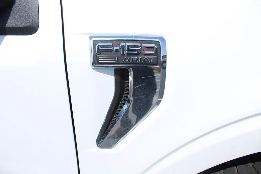 Used 2022 Oxford White Ford Lariat image 6