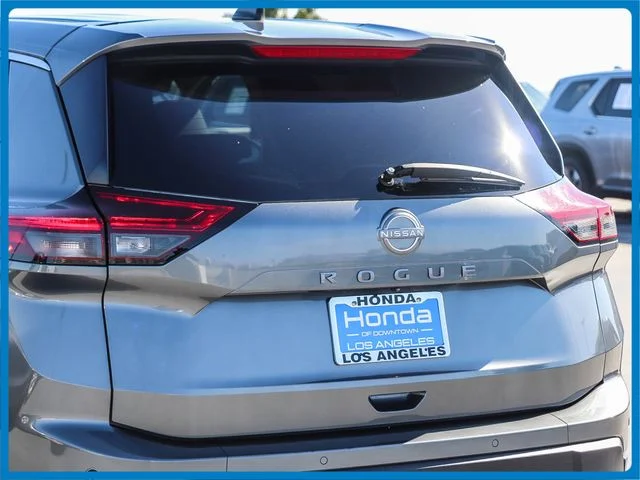 Used 2024 Gray Nissan S image 13