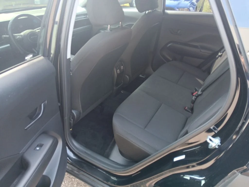 Used 2025 Abyss Black Pearl Hyundai SEL image 29