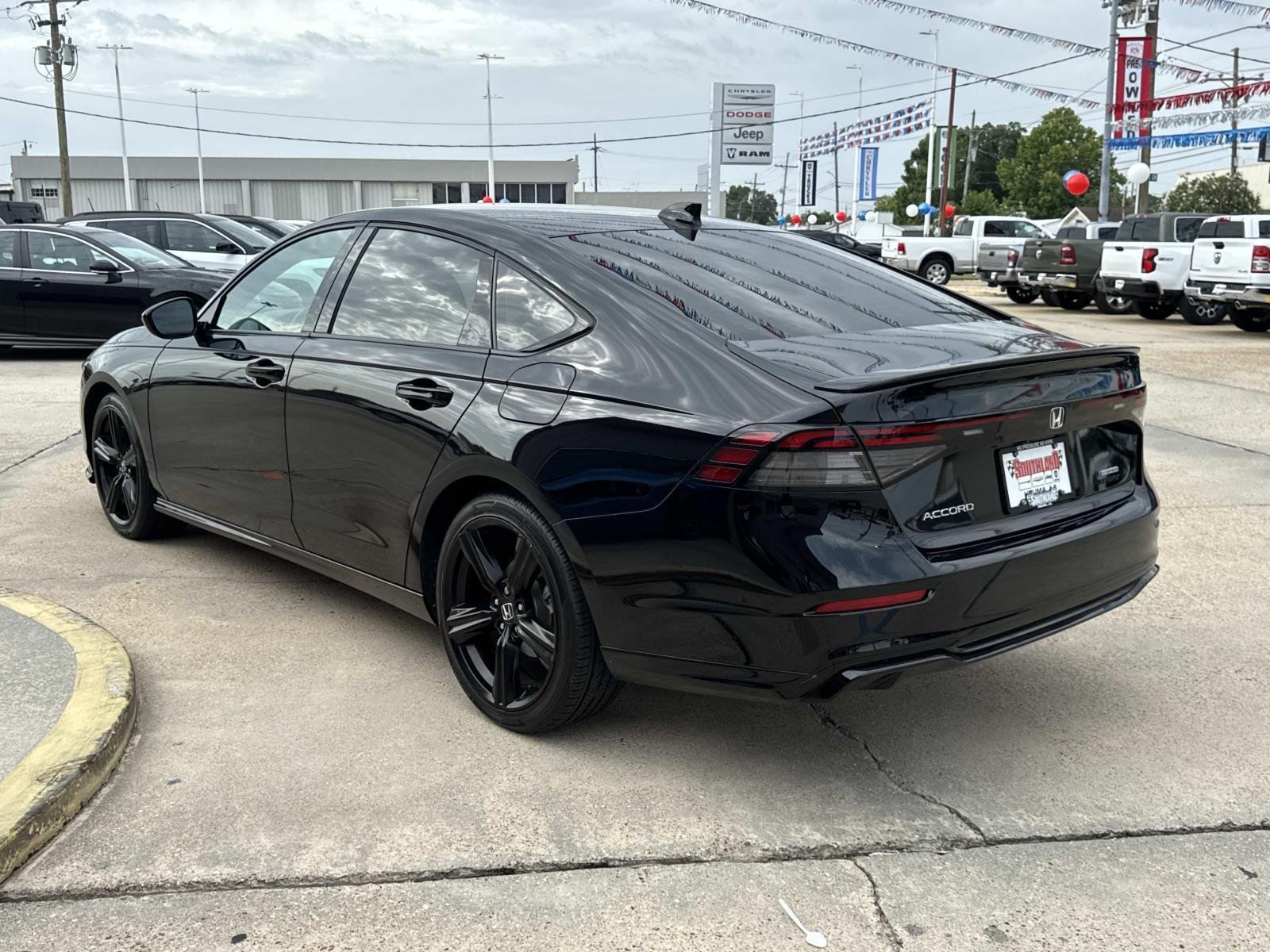 Used 2023 Black Honda Sport-L image 5