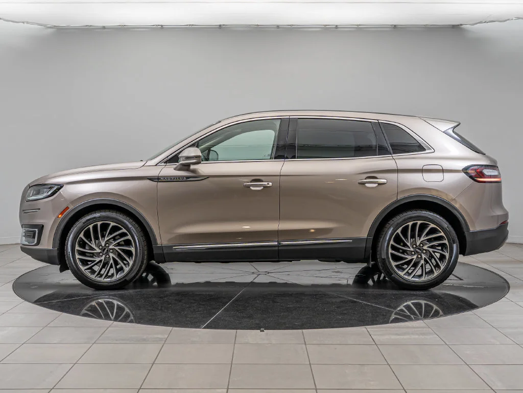 Used 2020 Iced Mocha Lincoln Reserve image 5