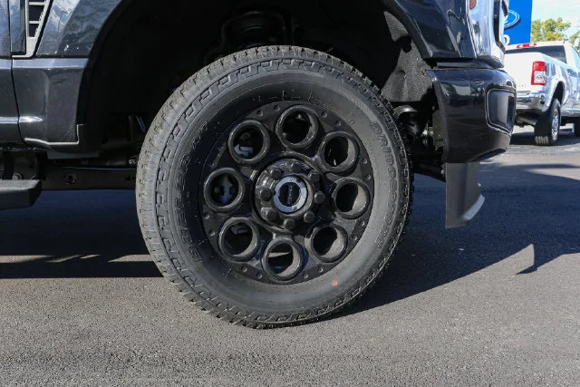 New 2027 Black Metallic Ford XLT image 12
