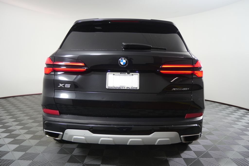 Used 2024 Black Sapphire Metallic BMW xDrive40i image 4