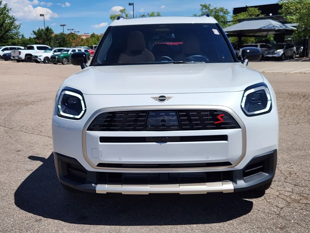 New 2027 Nanuq White Metallic MINI Iconic image 6