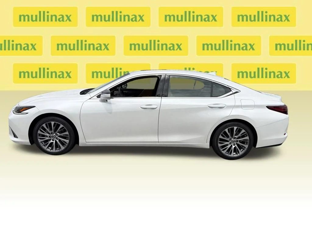 Used 2020 White Lexus 350 Luxury image 6