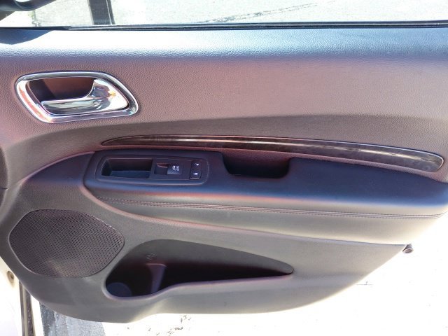 Used 2014 Bright White Clearcoat Dodge Limited image 31