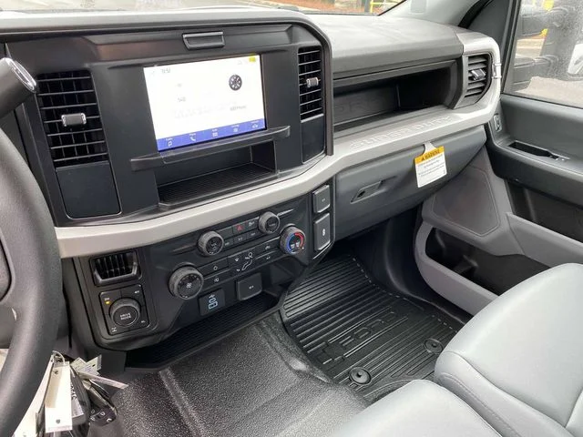 New 2026 Oxford White Ford XL image 16