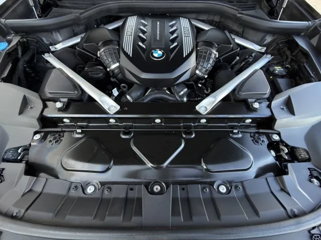 Used 2022 Black BMW M50i image 38