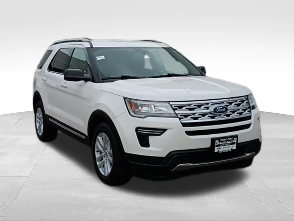 Used 2019 White Platinum Metallic Tri-Coat Ford XLT image 9