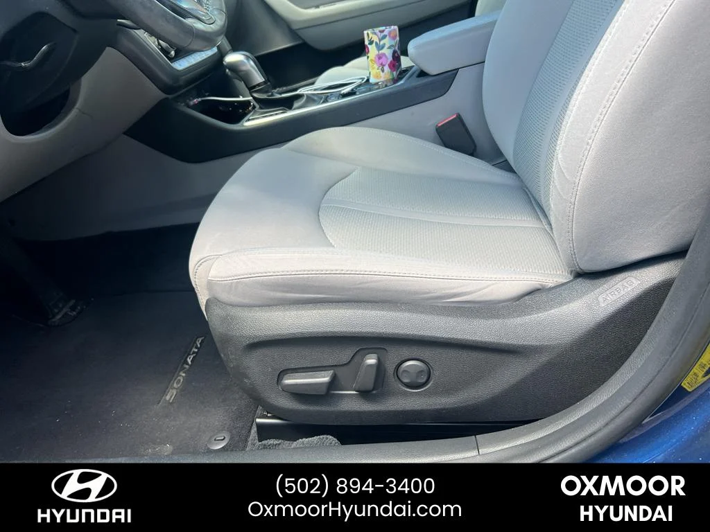 Used 2018 Lakeside Blue Hyundai SEL image 3