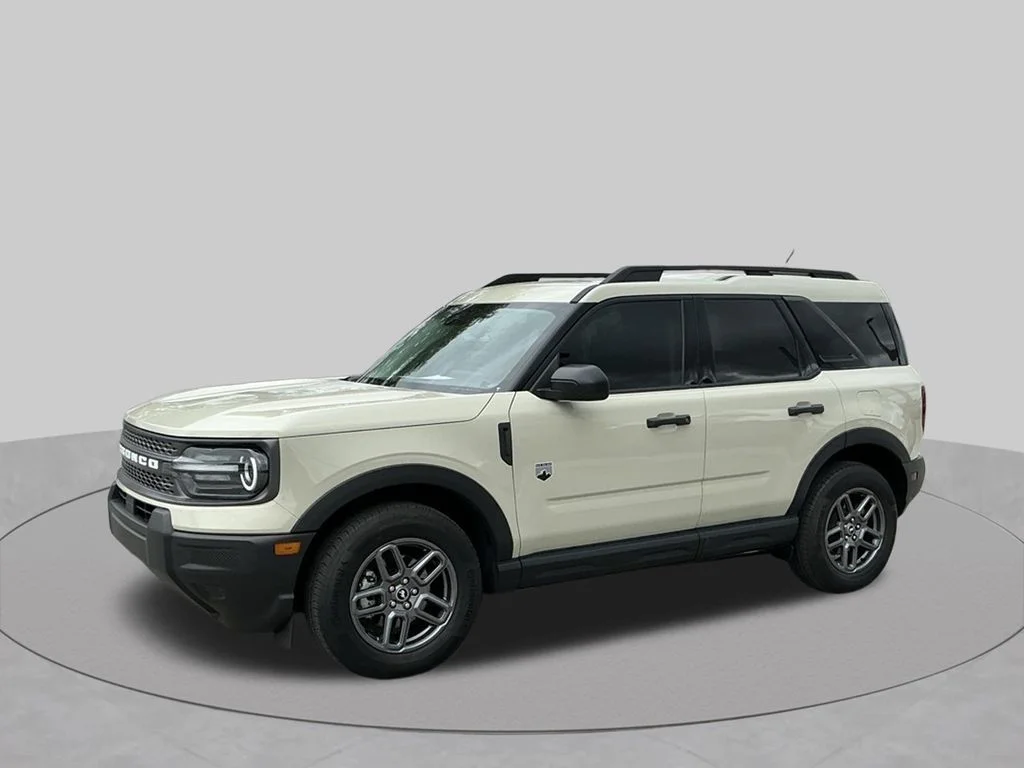 Used 2025 Beige Ford Big Bend image 2