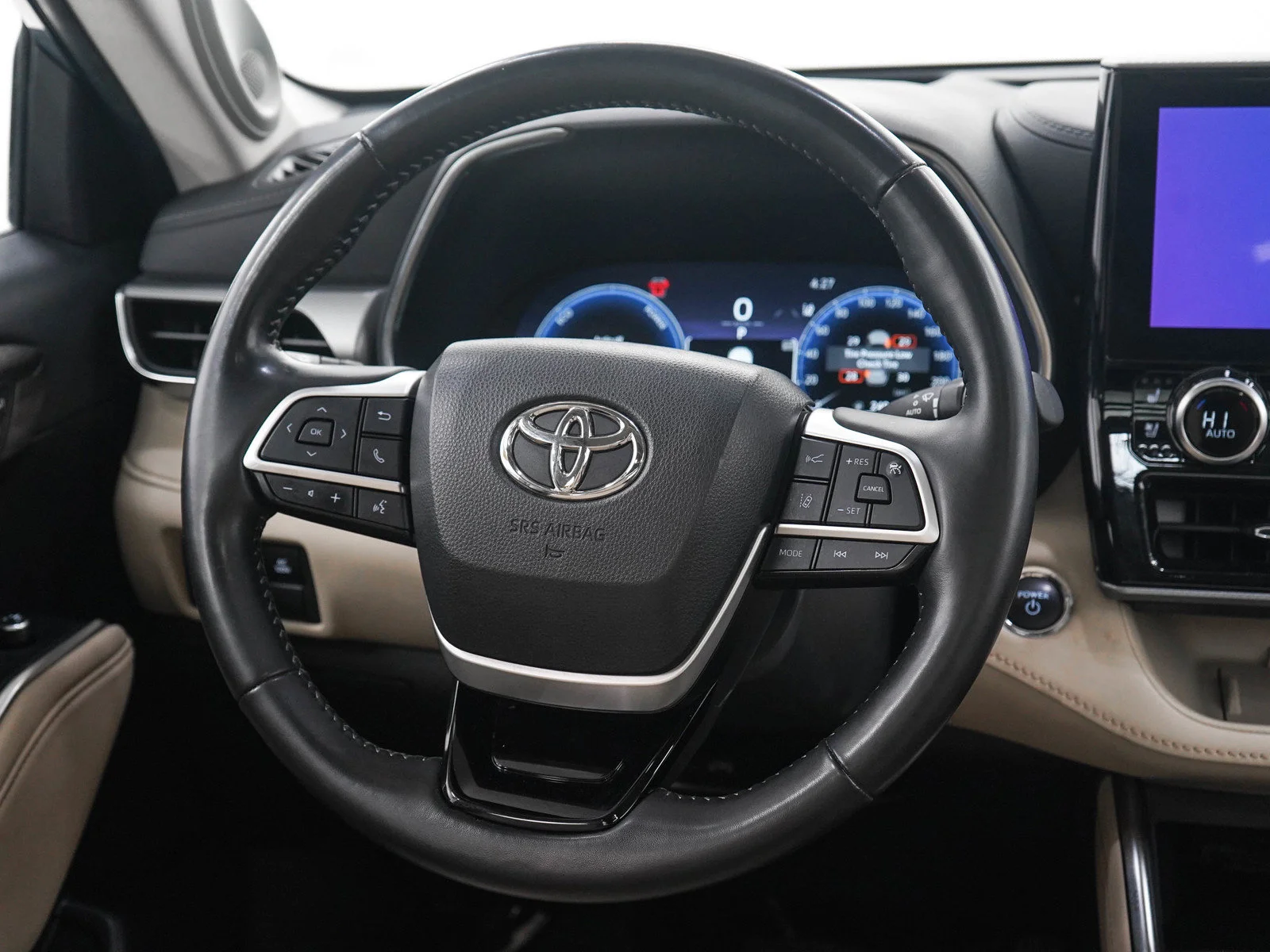 Used 2023  Toyota Hybrid Platinum image 17