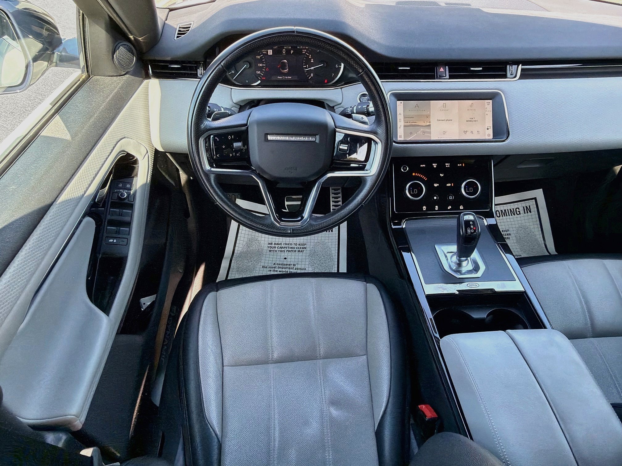 Used 2021 Fuji White Land Rover R-Dynamic S image 15