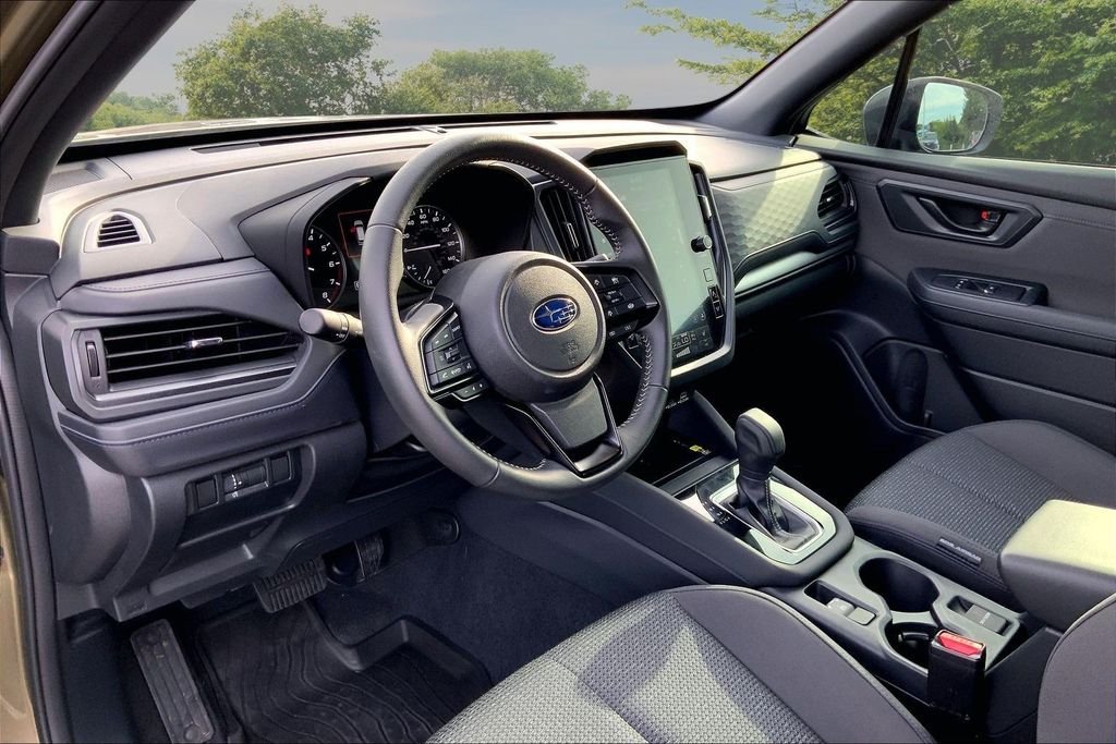 Used 2025 Green Subaru Premium image 16
