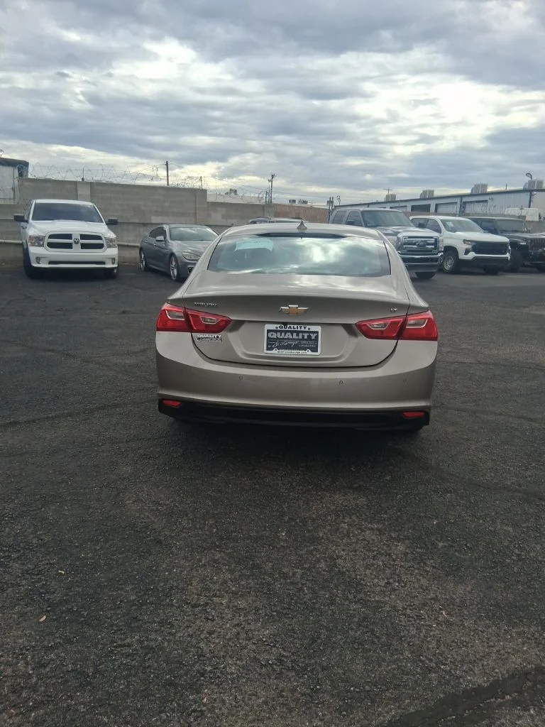 Used 2024 Gray Chevrolet LT image 3
