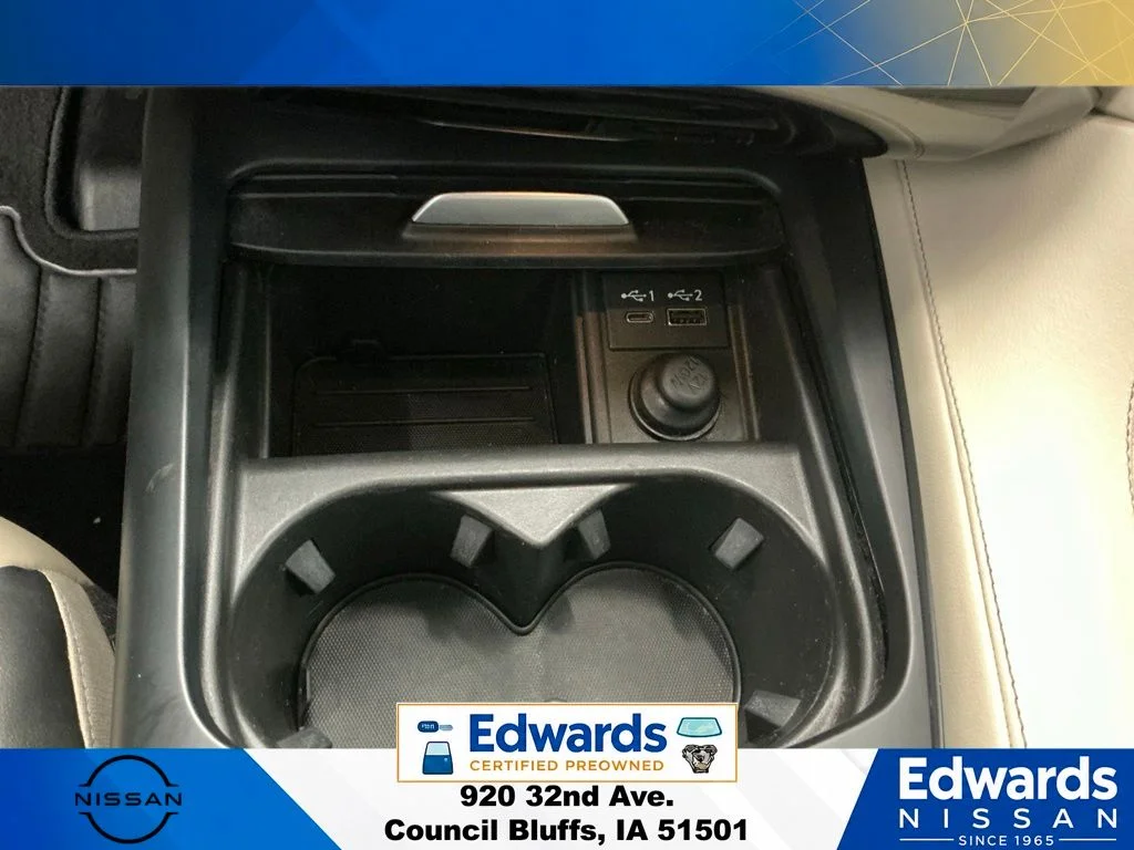 Used 2021 White INFINITI Sensory image 33