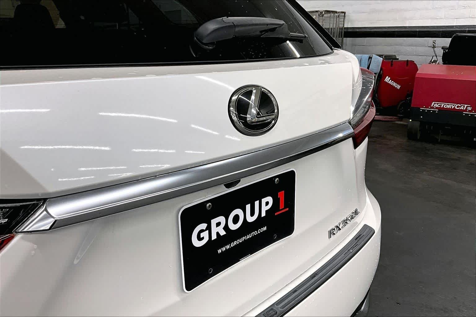 Used 2018 Eminent White Pearl Lexus  image 31