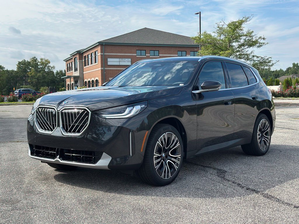 New 2026 Dark Graphite Metallic BMW 30 xDrive image 3