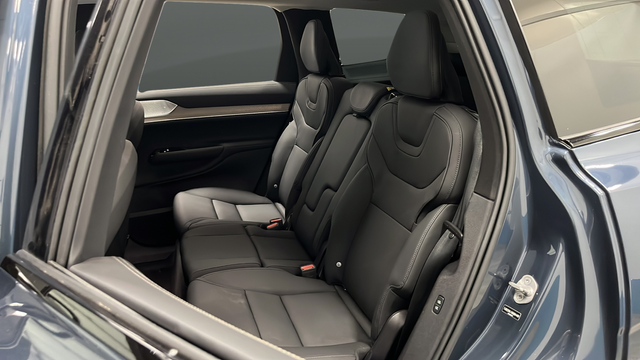 Used 2025 Denim Blue Metallic Volvo Twin Motor Performance Ultra image 24