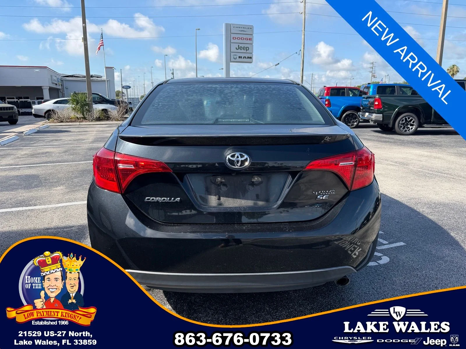 Used 2018 Black Toyota SE image 5