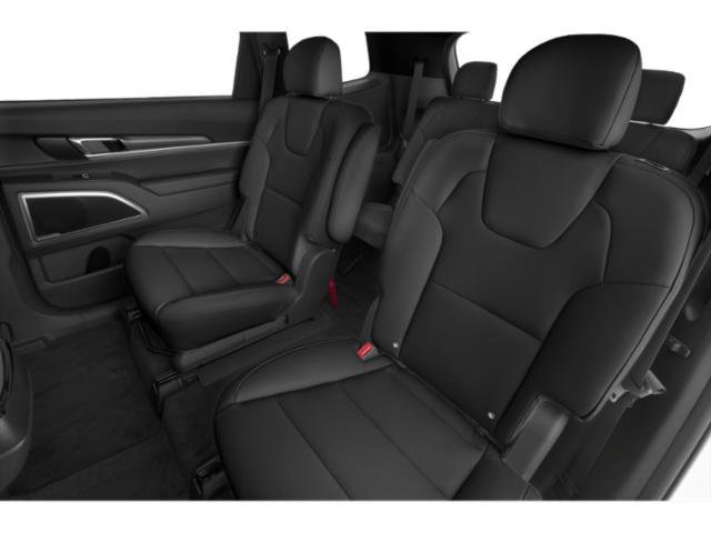 Used 2020 Snow White Pearl Kia S image 16