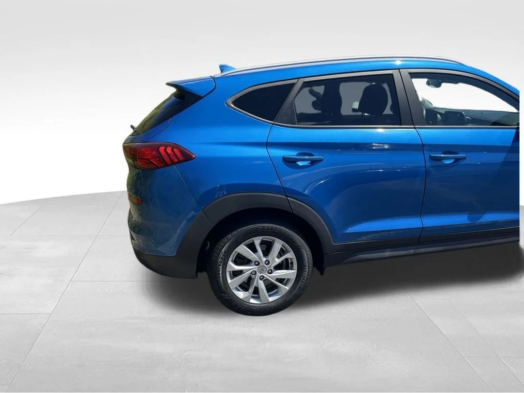 Used 2020 Blue Hyundai Value image 18