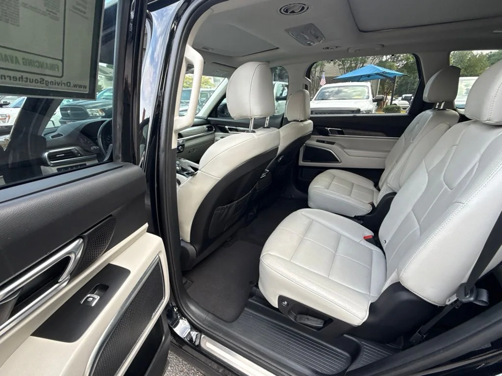 Used 2021 Black Kia SX image 15