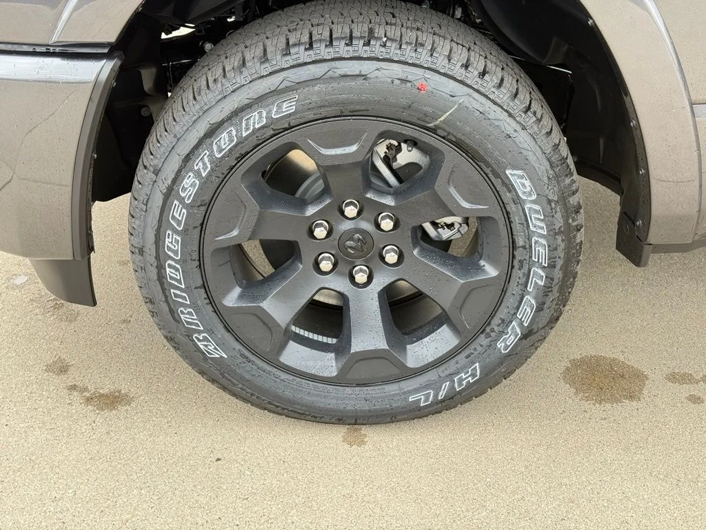 New 2026 Granite Crystal Metallic Clear-Coat Exterior Paint RAM Big Horn/Lone Star image 12