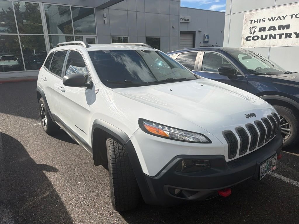 Used 2015 Bright White Clearcoat Jeep Trailhawk image 1