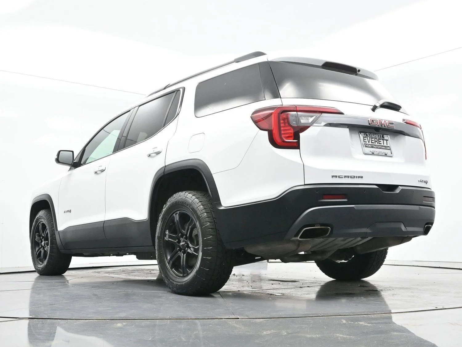 Used 2023 Summit White GMC AT4 image 48