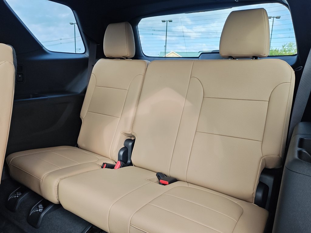 Used 2023 White Chevrolet Premier image 27