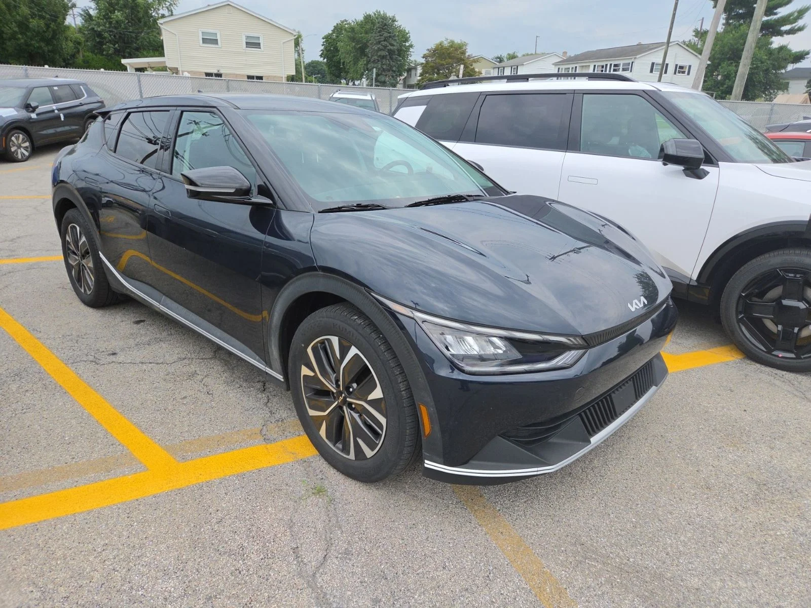 Certified Used 2024 Blue Kia Light image 3