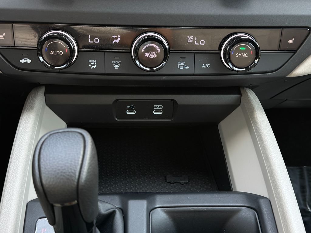 2025 Honda Accord SE - Photo 24