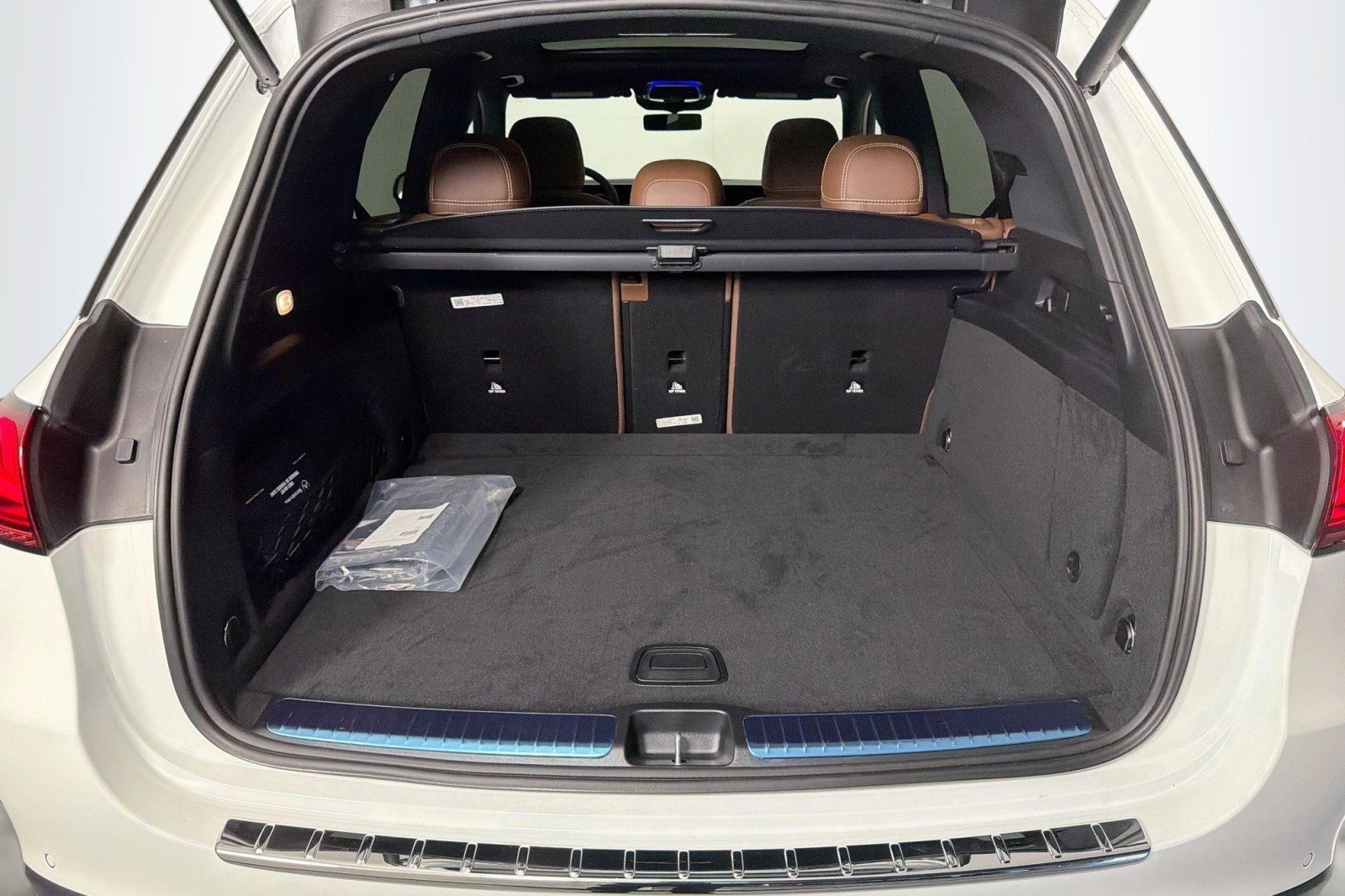 New 2027 Polar White Mercedes-Benz GLE 350 4MATIC® SUV image 24
