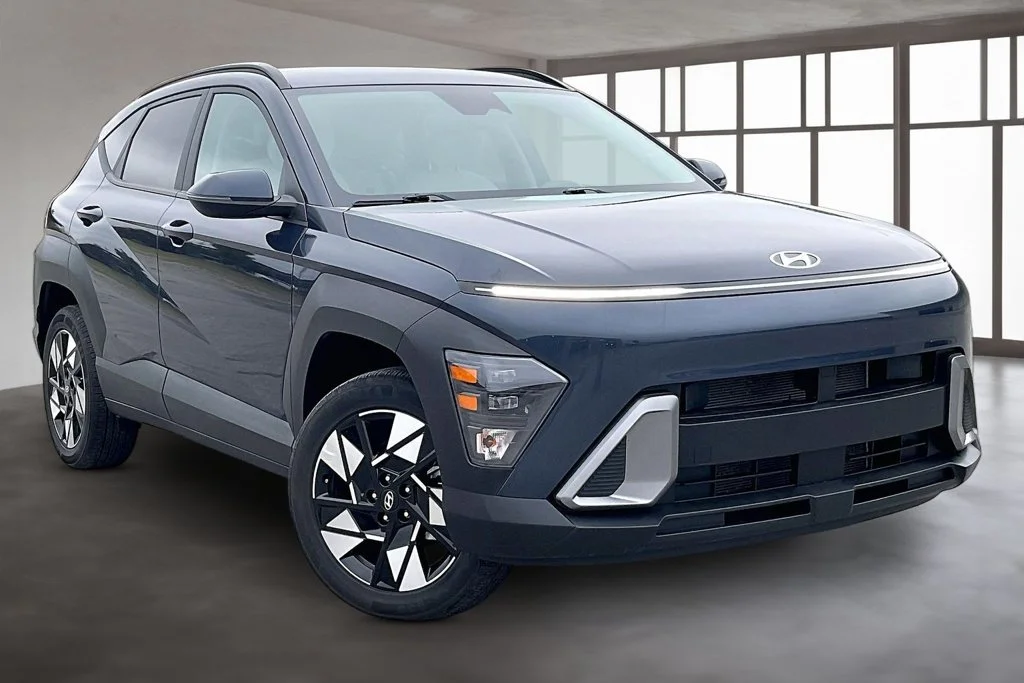 Used 2024 Blue Hyundai SEL image 3