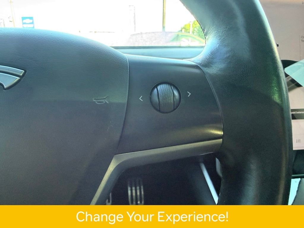 Used 2018  Tesla Long Range image 24