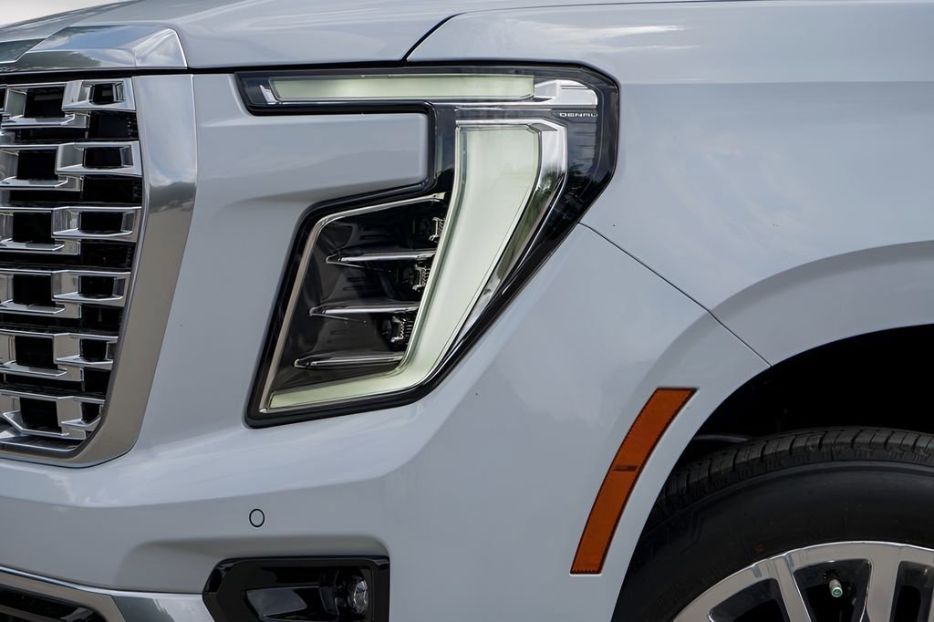 2026 GMC Yukon XL Denali - Photo 3
