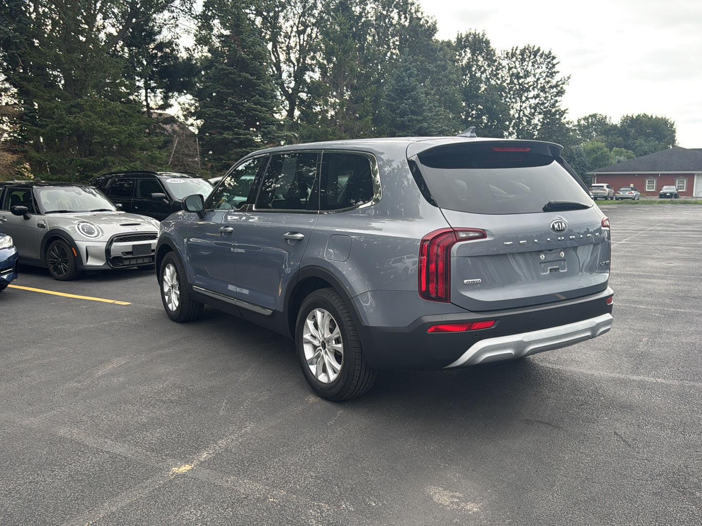 Used 2021 Everlasting Silver Kia LX image 5