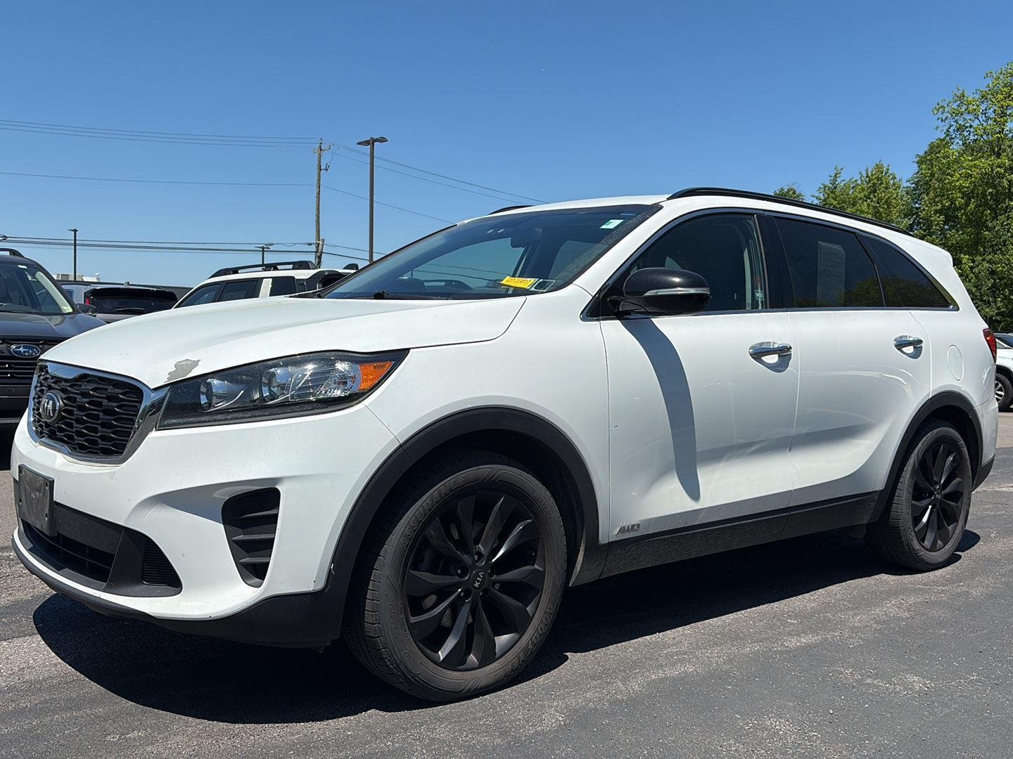 Used 2019 Snow White Pearl Kia S V6 image 13
