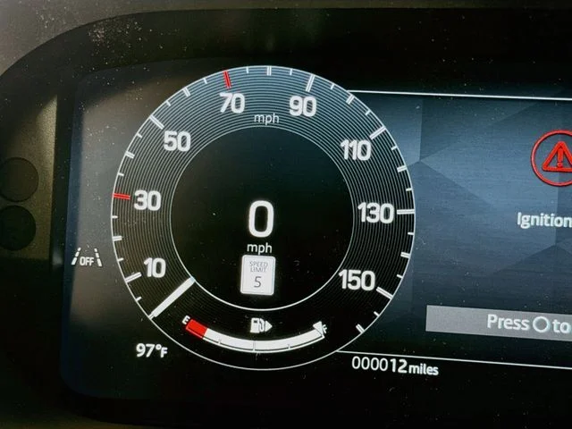 New 2026 Fuji White Land Rover Dynamic SE image 13