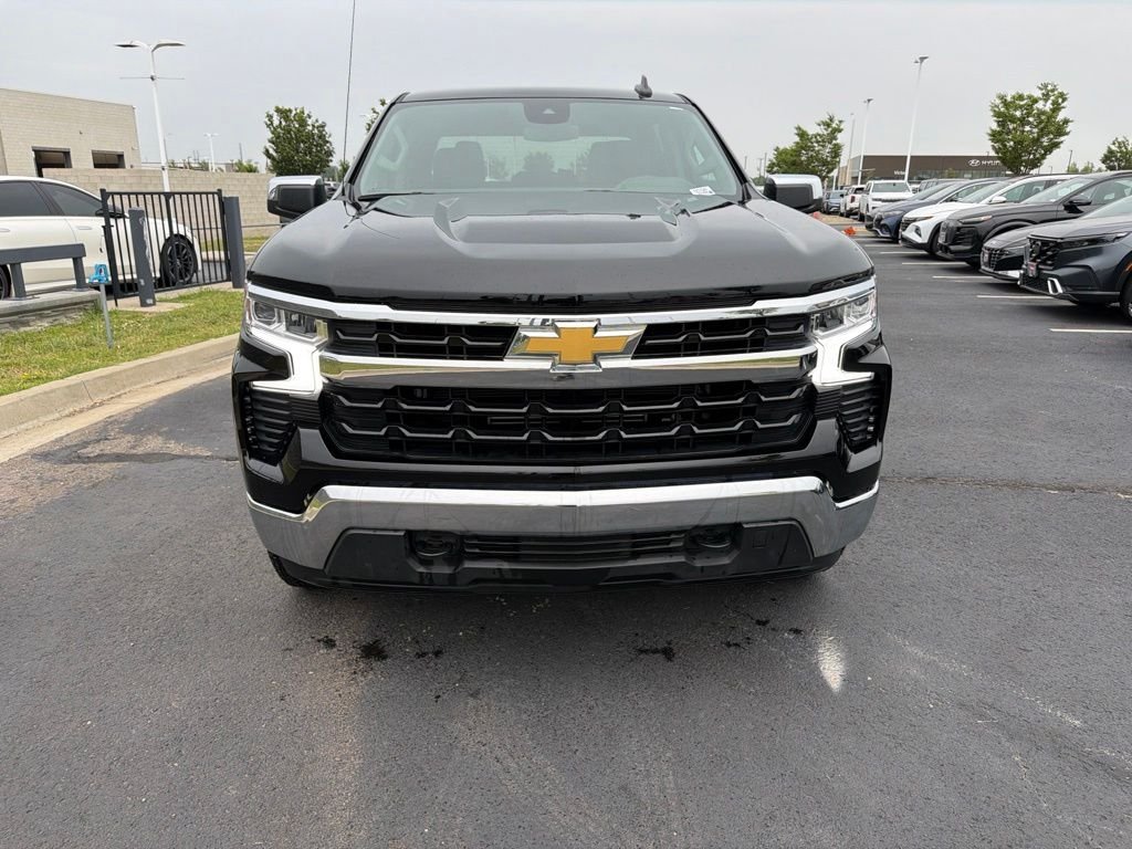 Used 2024 Chevrolet Silverado 1500 LT with VIN 1GCPDKEK7RZ271347 for sale in Kansas City