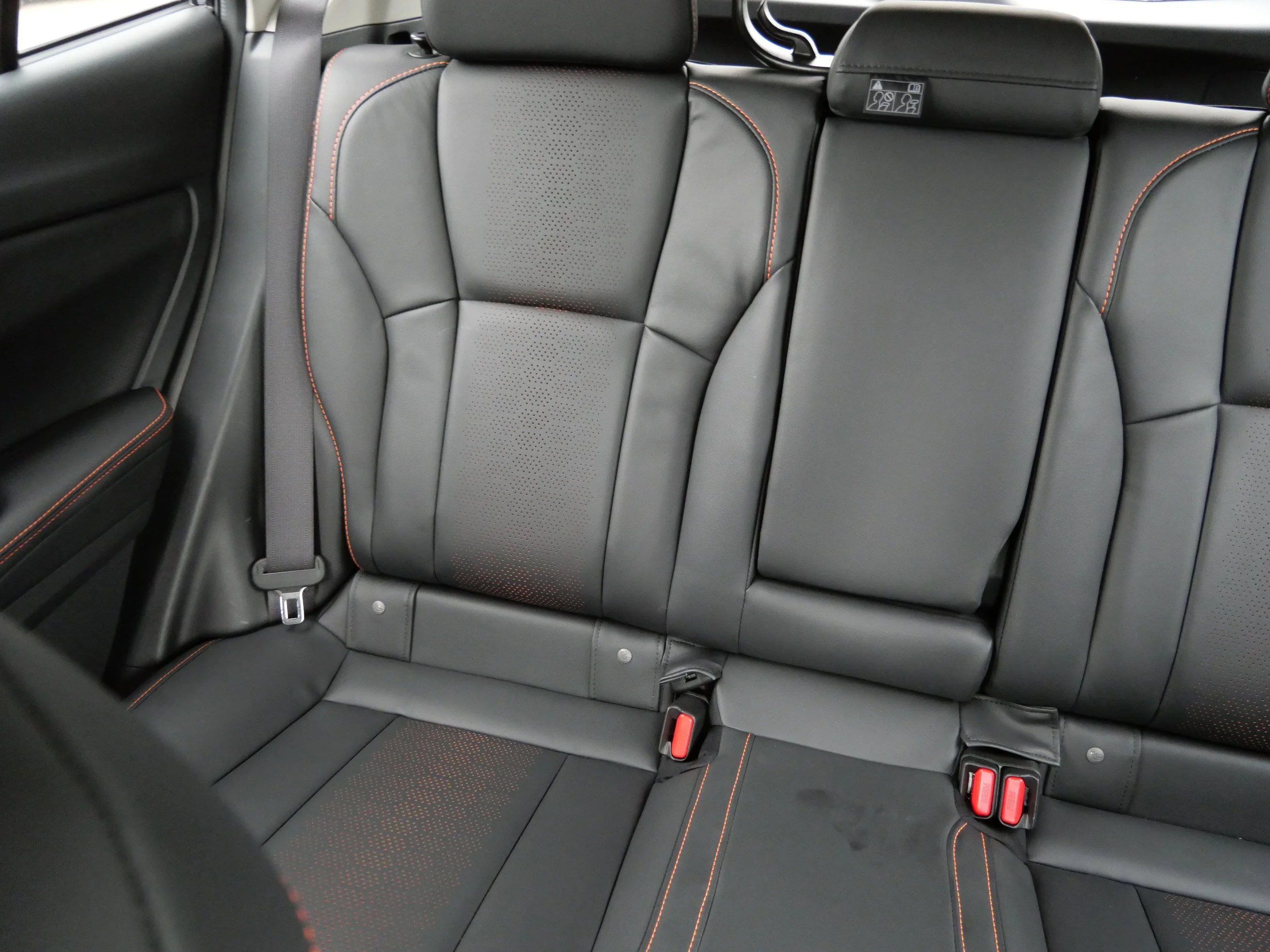Used 2023 Ice Silver Metallic Subaru Limited image 12