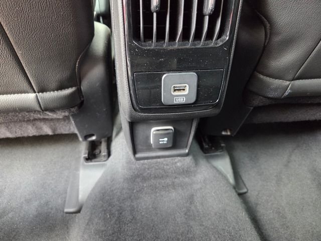 Certified Used 2022 Black Jeep Latitude image 15