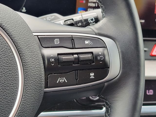Certified Used 2023 Black Kia X-Pro Prestige image 17