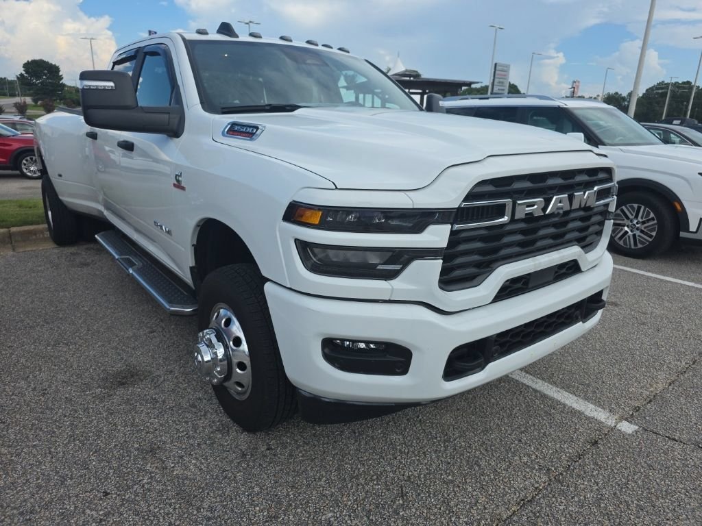 Used 2025 White Ram Big Horn image 13
