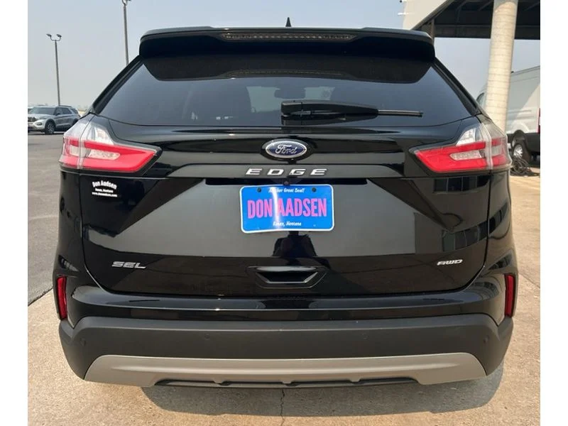 Used 2023 Agate Black Metallic Ford SEL image 23