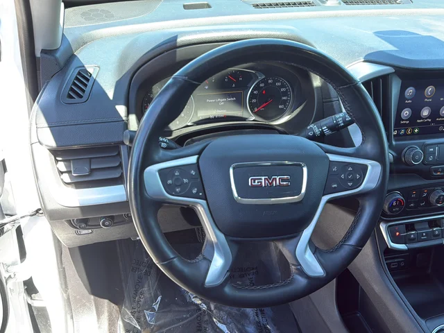 Used 2024 White GMC SLT image 13